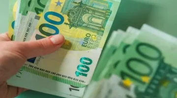 سعر اليورو أمام الجنيه ينخفض في تداولات الثلاثاء 25-11-2025